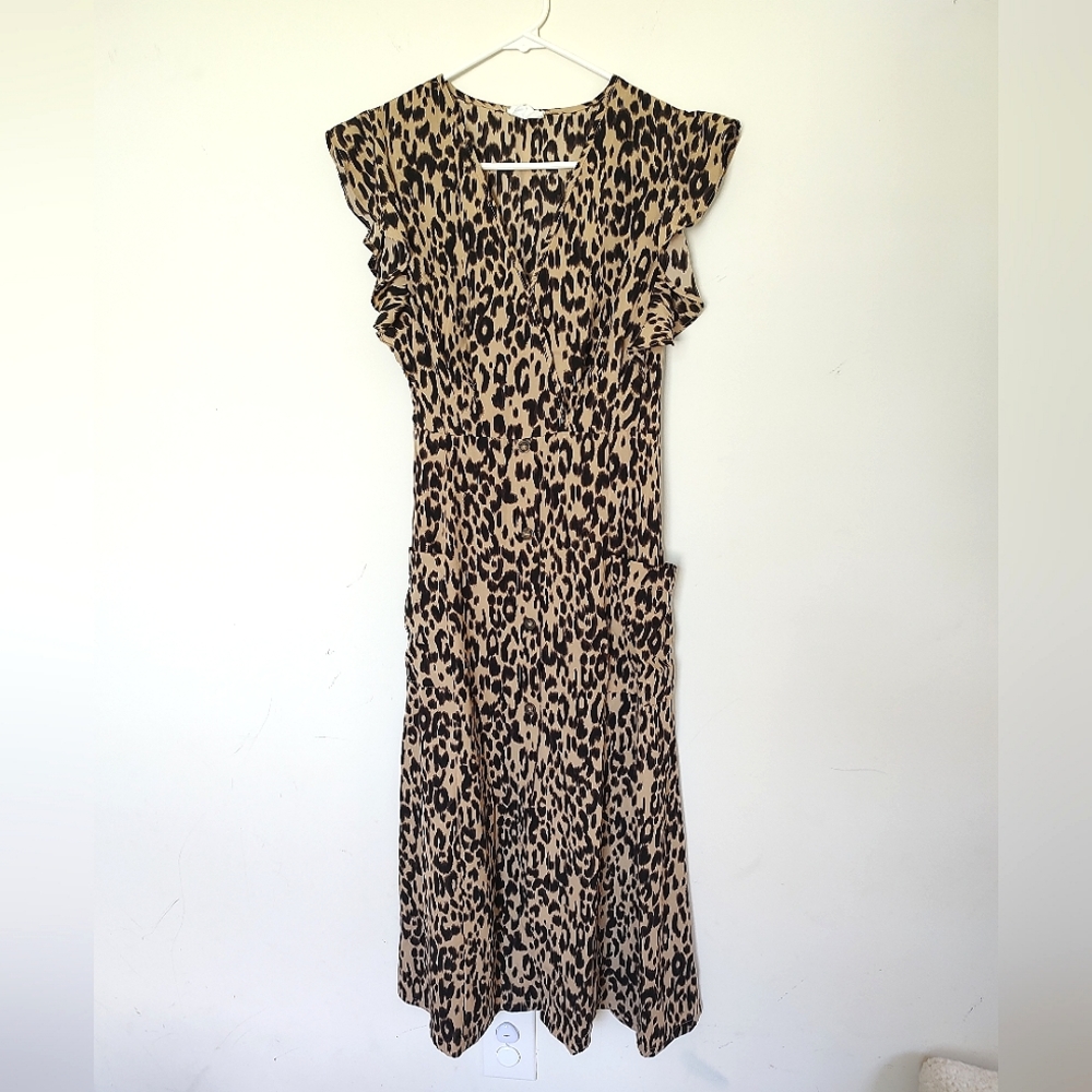 Cheetah Print Dress with Buttons 🐆